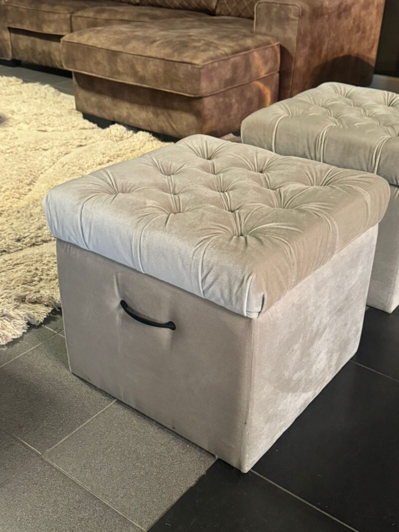 Garage Sale UrbanSofa Hocker Toulouse voor 150 euro