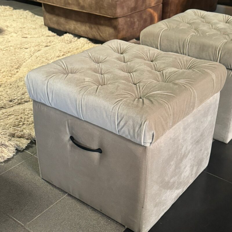 Garage Sale UrbanSofa Hocker Toulouse voor 150 euro