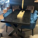 Garage Sale UrbanSofa Bruuts Tafel Visgraat voor 700 euro