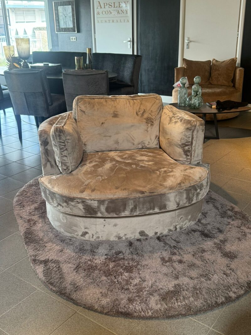 Garage Sale UrbanSofa Rosa fauteuil nu voor 750 euro